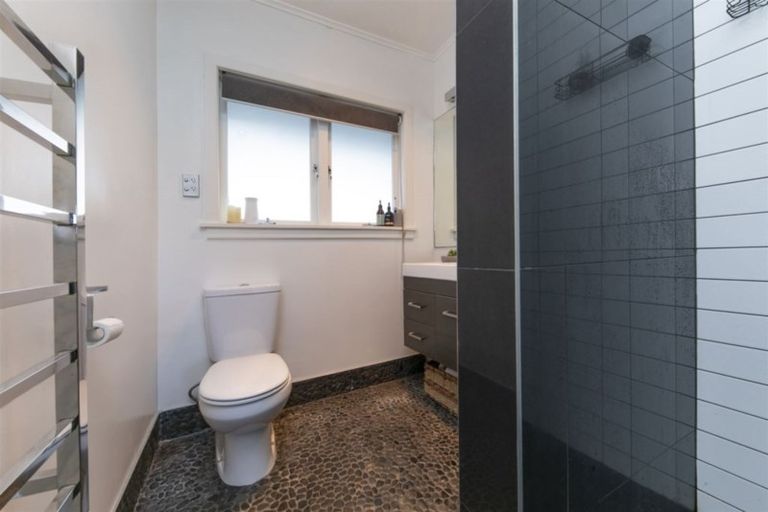 Photo of property in 27 Routley Drive, Glen Eden, Auckland, 0602