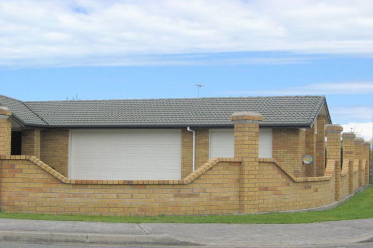 Photo of property in 15 Parsonage Road, Woodend, 7610