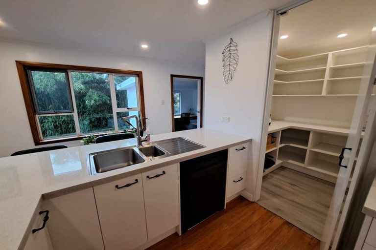 Photo of property in 137/1b Seaview Road, Westown, New Plymouth, 4310