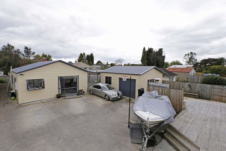 Photo of property in 38a Pine Avenue, Henderson, Auckland, 0612