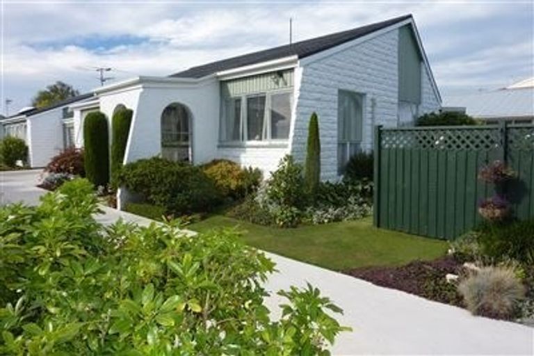Photo of property in 1/57 Winters Road, Redwood, Christchurch, 8051