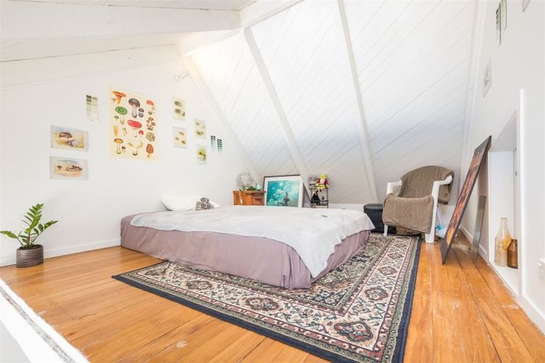 Photo of property in 47 Rangitane Street, Palmerston North, 4414