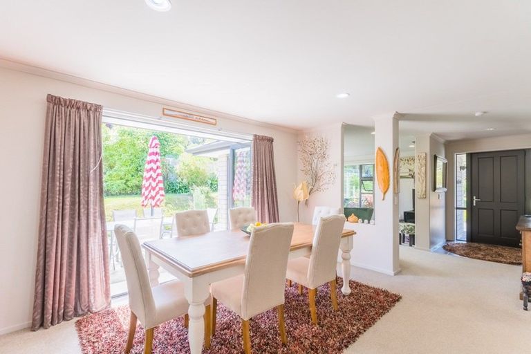 Photo of property in 11 Tauhou Place, Waikanae, 5036