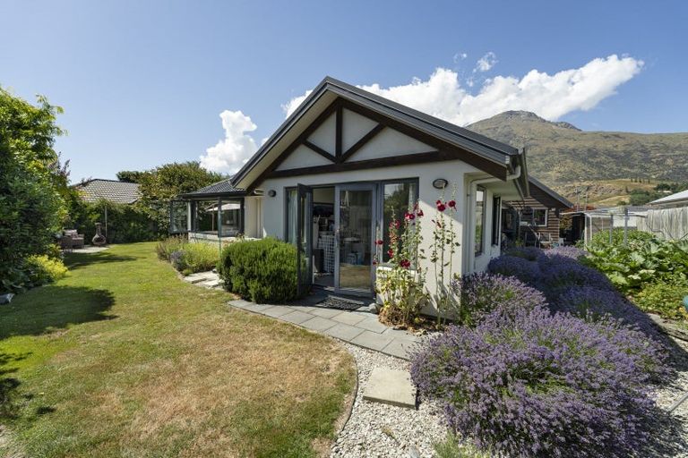 Photo of property in 59 Howards Drive, Lake Hayes, Queenstown, 9304