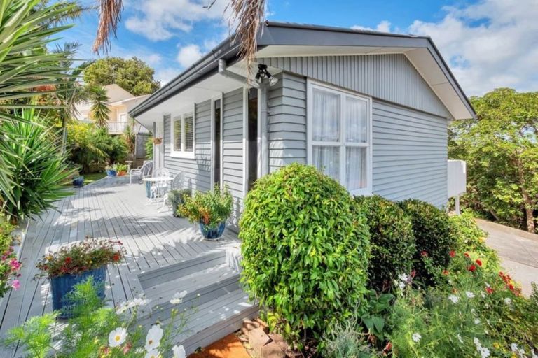 Photo of property in 1/89 Monarch Avenue, Hillcrest, Auckland, 0627