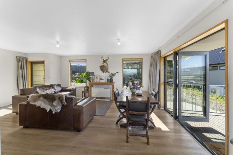 Photo of property in 8 Mary Lane, Lake Hawea, Wanaka, 9382