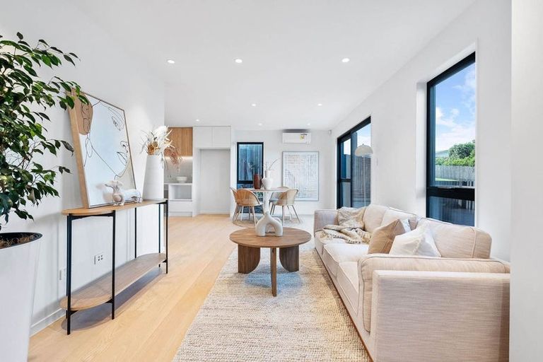 Photo of property in 9a O'donn Avenue, Beach Haven, Auckland, 0626