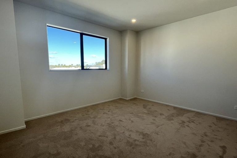 Photo of property in 5/11 Rengarenga Rise, Fairview Heights, Auckland, 0632