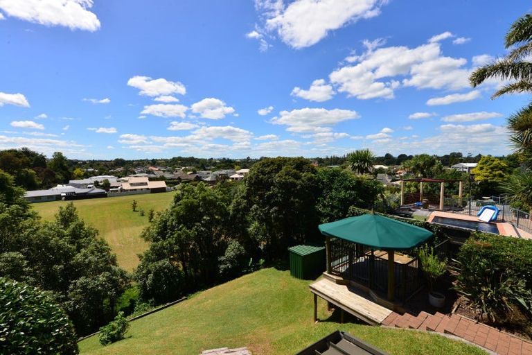 Photo of property in 12 Grassy Downs Place, St Andrews, Hamilton, 3200