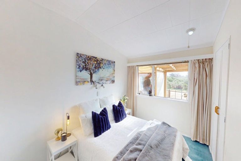 Photo of property in 2 Barclay Grove, Hokio Beach, Levin, 5571