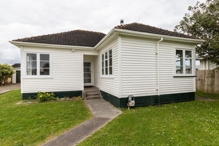 Photo of property in 3 Cook Street, Levin, 5510