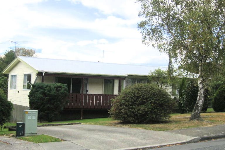 Photo of property in 16 Kurth Crescent, Silverstream, Upper Hutt, 5019