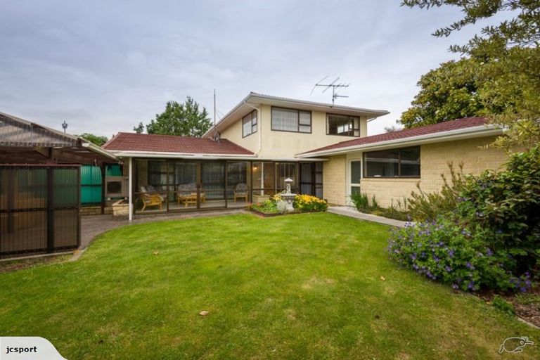Photo of property in 7 Crosdale Place, Burnside, Christchurch, 8042