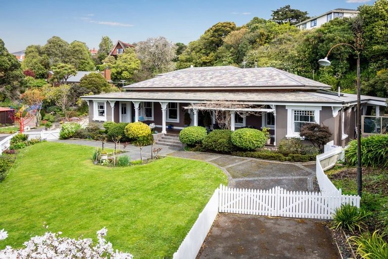 Photo of property in 37 Middleton Road, Kew, Dunedin, 9012