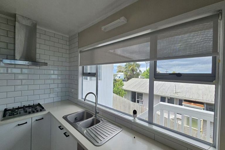 Photo of property in 38 Arran Road, Browns Bay, Auckland, 0630