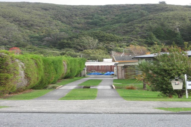 Photo of property in 82 Horoeka Street, Stokes Valley, Lower Hutt, 5019