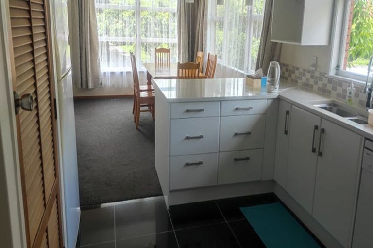 Photo of property in 6 Robert Grigg Place, Hamilton East, Hamilton, 3216