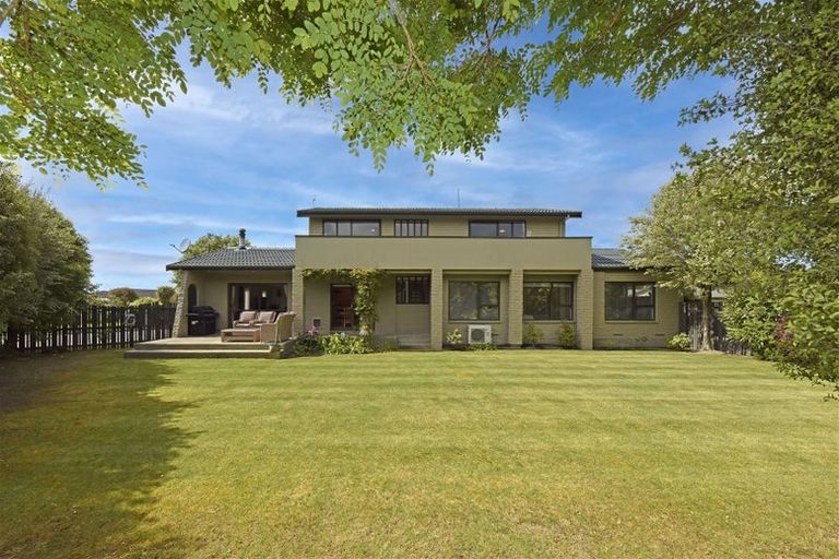 Photo of property in 50c Karnak Crescent, Russley, Christchurch, 8042