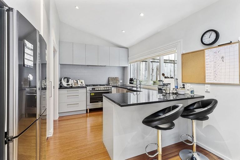 Photo of property in 23 Porritt Avenue, Mount Victoria, Wellington, 6011