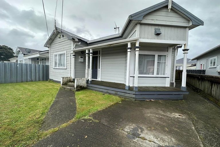 Photo of property in 19 Elizabeth Street, Petone, Lower Hutt, 5012