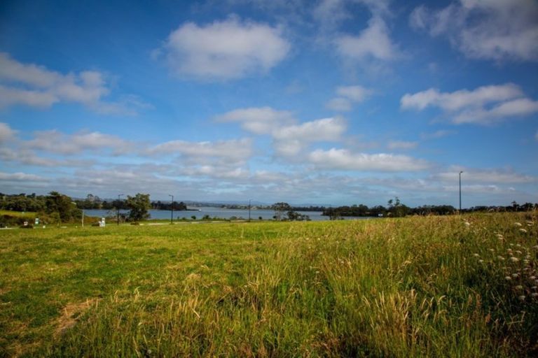 Photo of property in 13 Okohaka Avenue, Glenbrook, Waiuku, 2681
