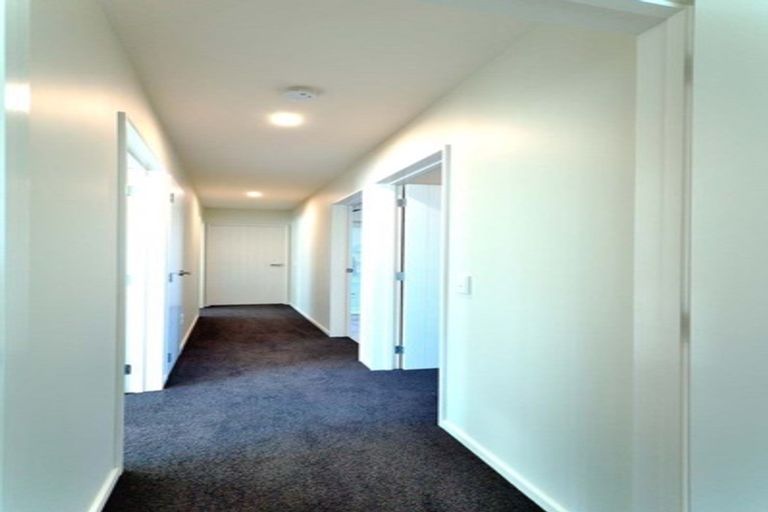 Photo of property in 5 Keeper Close, Woodend, 7610