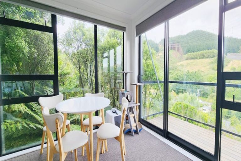 Photo of property in 6 Ara Patukawenga, Tawa, Wellington, 5028