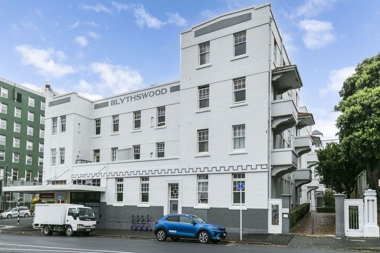 Photo of property in Blythswood Flats, 8/3 Aro Street, Aro Valley, Wellington, 6021