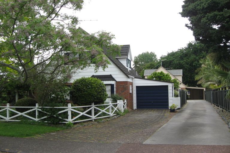 Photo of property in 14 Motuora Road, Manly, Whangaparaoa, 0930