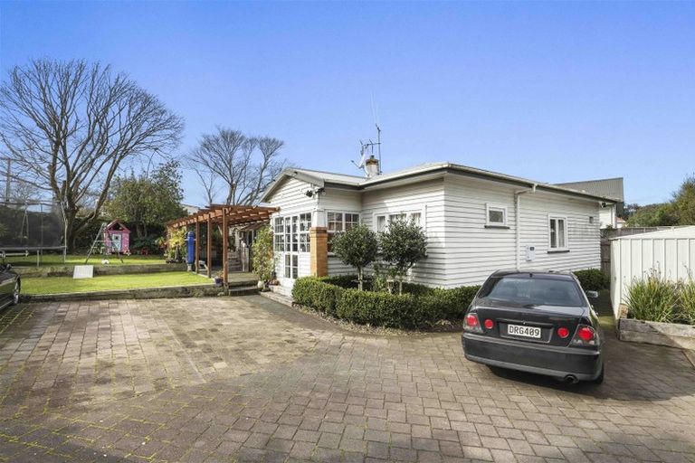 Photo of property in 117 Forest Lake Road, Forest Lake, Hamilton, 3200