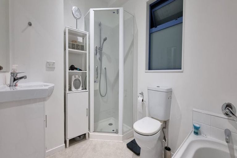 Photo of property in 4/129 The Parade, Island Bay, Wellington, 6023