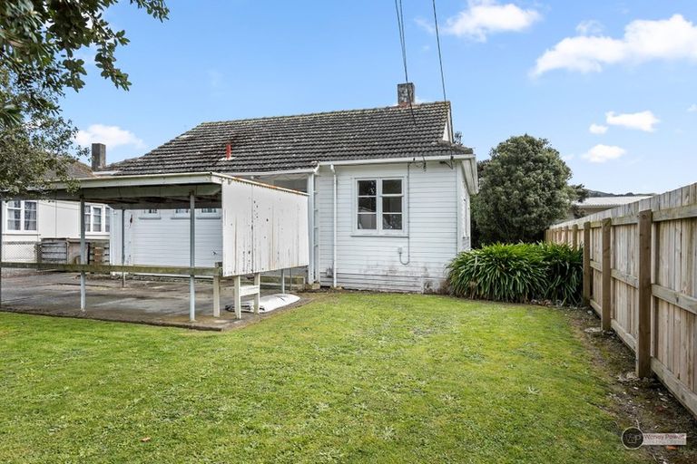 Photo of property in 21 Hunter Street, Taita, Lower Hutt, 5011