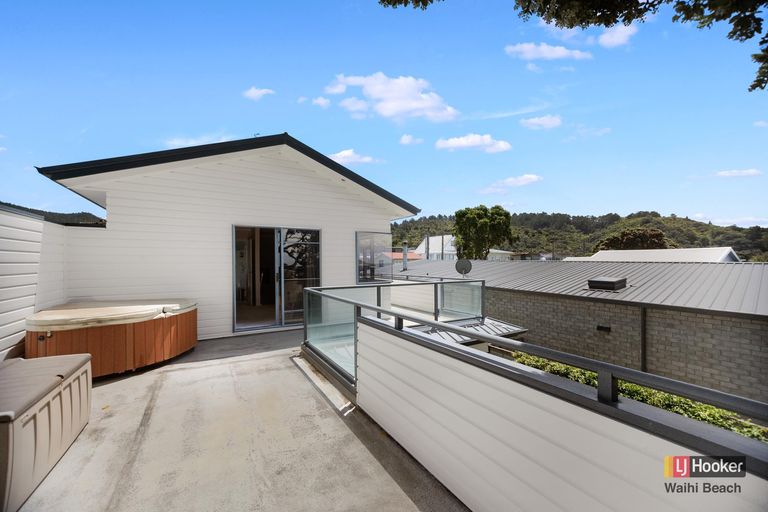 Photo of property in 10 Marine Avenue, Waihi Beach, 3611