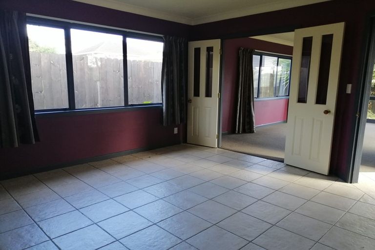 Photo of property in 295a Glengarry Road, Glen Eden, Auckland, 0602