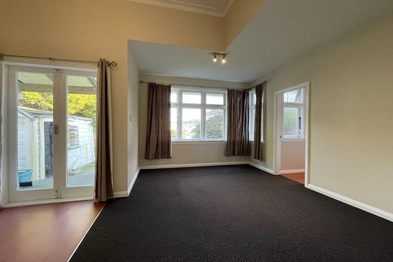 Photo of property in 8 Levy Street, Mount Victoria, Wellington, 6011