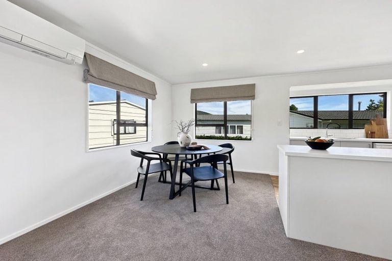 Photo of property in 10 Antonia Place, Kinloch, Taupo, 3377