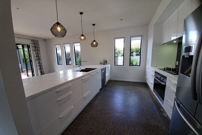 Photo of property in 20 Te Wharau Drive, Greenhithe, Auckland, 0632