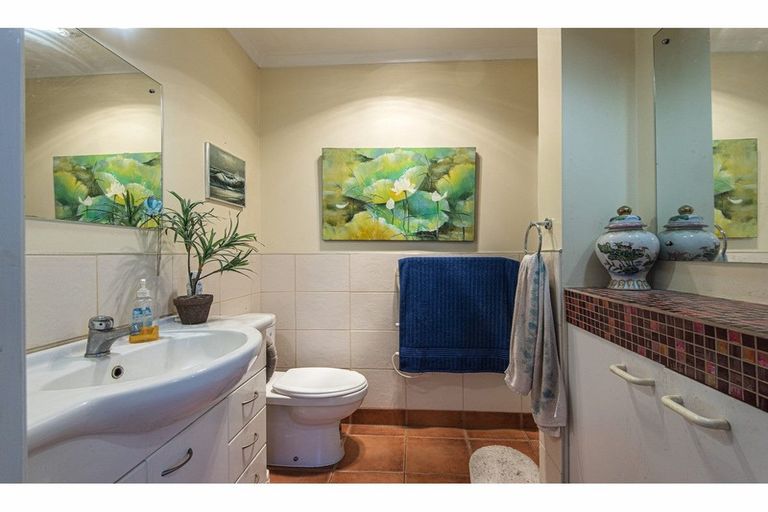 Photo of property in 382 Pahi Road, Pahi, Paparoa, 0571