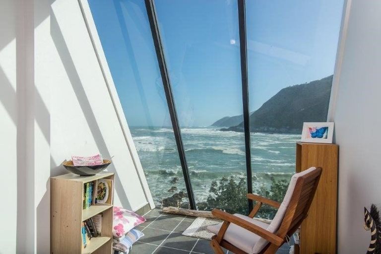 Photo of property in 14 Owhiro Bay Parade, Owhiro Bay, Wellington, 6023