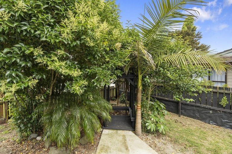 Photo of property in 1/227 Waitemata Drive, Ranui, Auckland, 0612