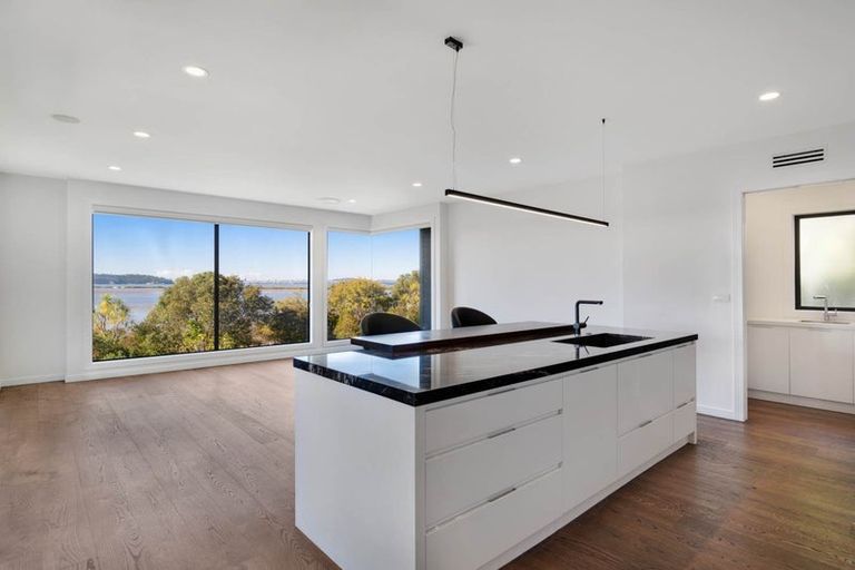 Photo of property in 66 Seacrest Drive, West Harbour, Auckland, 0618