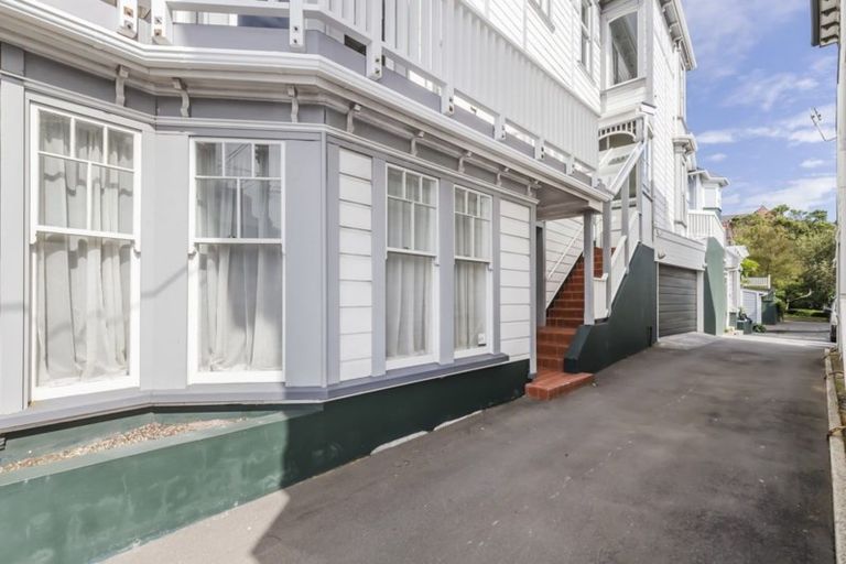 Photo of property in 2/246 The Terrace, Wellington Central, Wellington, 6011