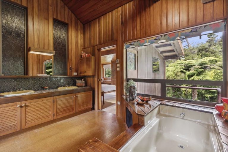 Photo of property in 586 Tapu Coroglen Road, Coromandel Forest Park, Thames, 3575