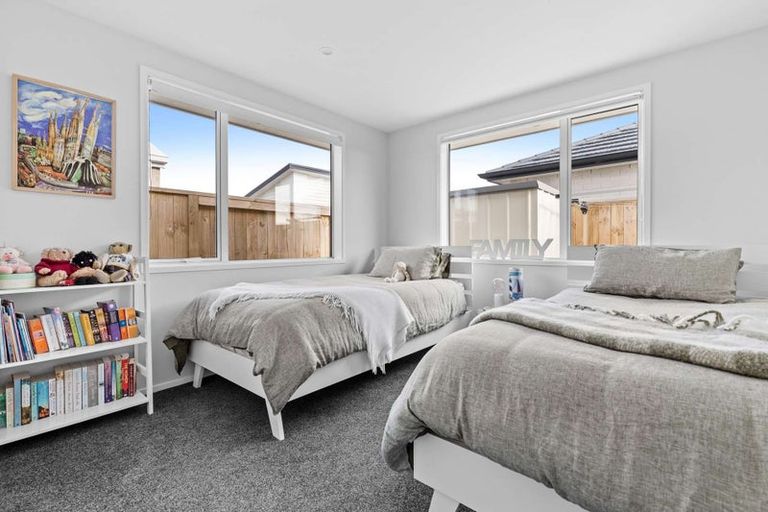 Photo of property in 5 Serrata Close, Papamoa Beach, Papamoa, 3118