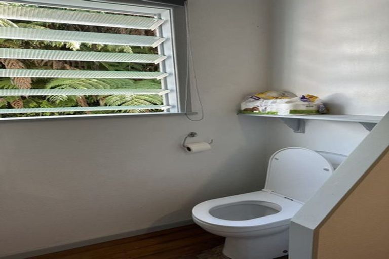 Photo of property in 50 Peter Terrace, Castor Bay, Auckland, 0620