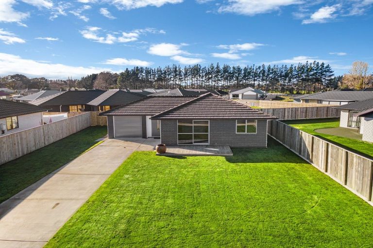 Photo of property in 35 Oldfield Lane, Marton, 4710