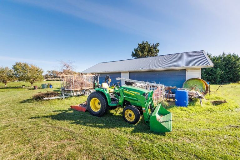 Photo of property in 18 Cummerfield Road, Foxton, 4891