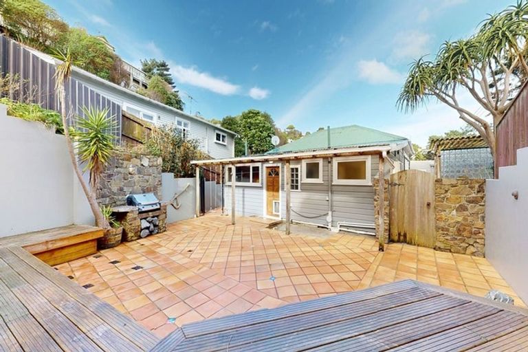 Photo of property in 59 Jackson Street, Island Bay, Wellington, 6023