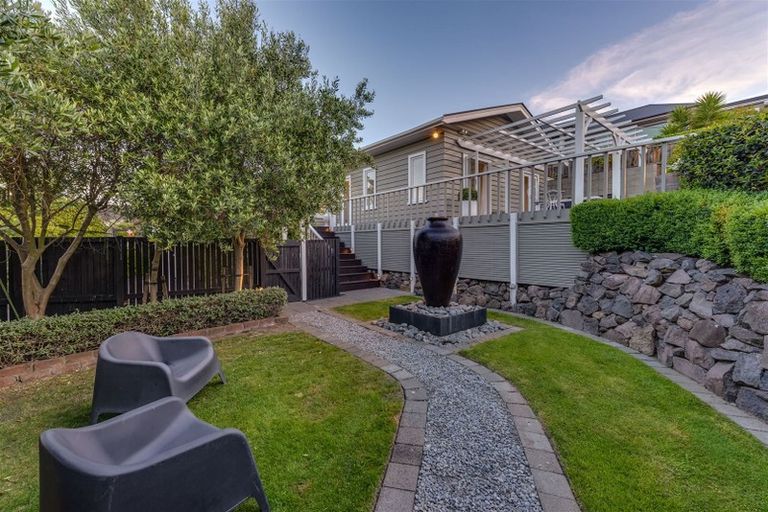 Photo of property in 52 Saint Andrews Hill Road, Mount Pleasant, Christchurch, 8081