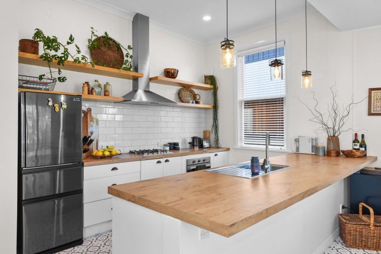 Photo of property in 24 Albert Street, Saint Clair, Dunedin, 9012